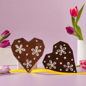 Small Mother's Day Milk Chocolate Heart With Daisies 